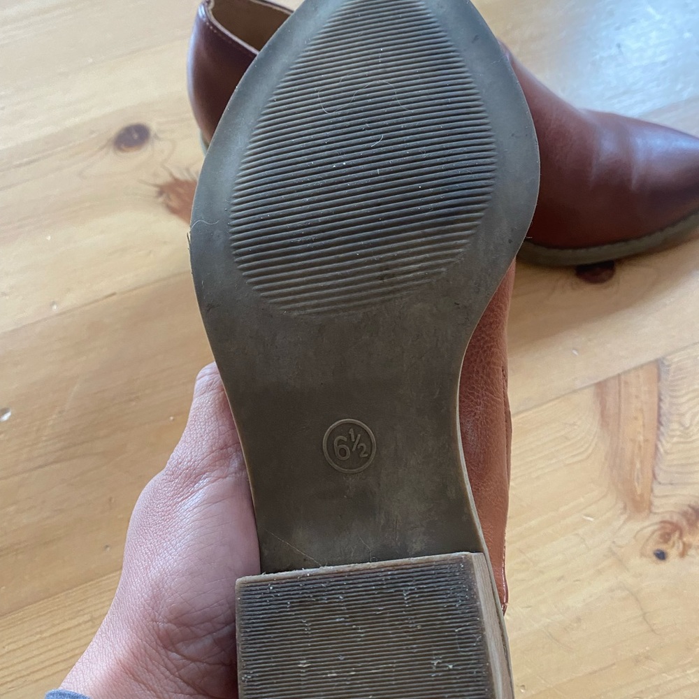 Universal Thread booties - Picture 3 of 3